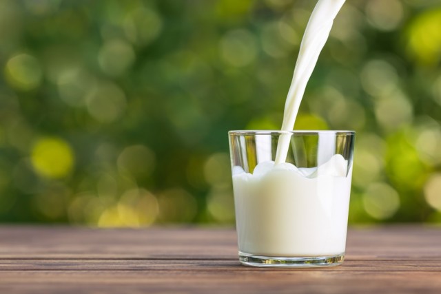 7 Pilihan Susu Penambah Berat Badan untuk Semua Usia