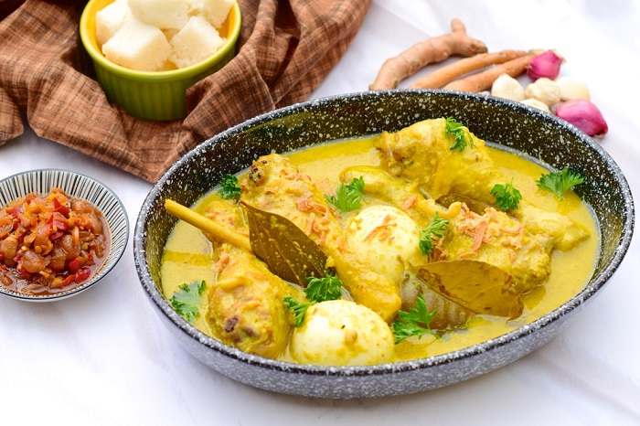 Resep Opor Ayam Spesial Bumbu Kuning - Frisian Flag