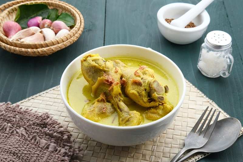 Resep Opor Ayam Kampung Spesial - Frisian Flag